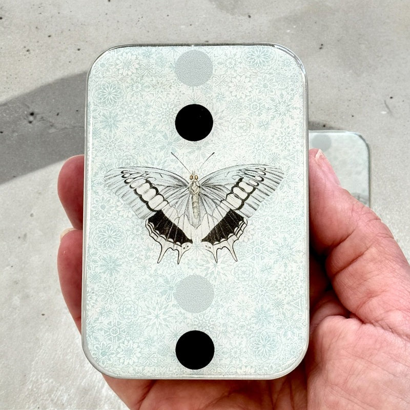 Resin Notions Tins