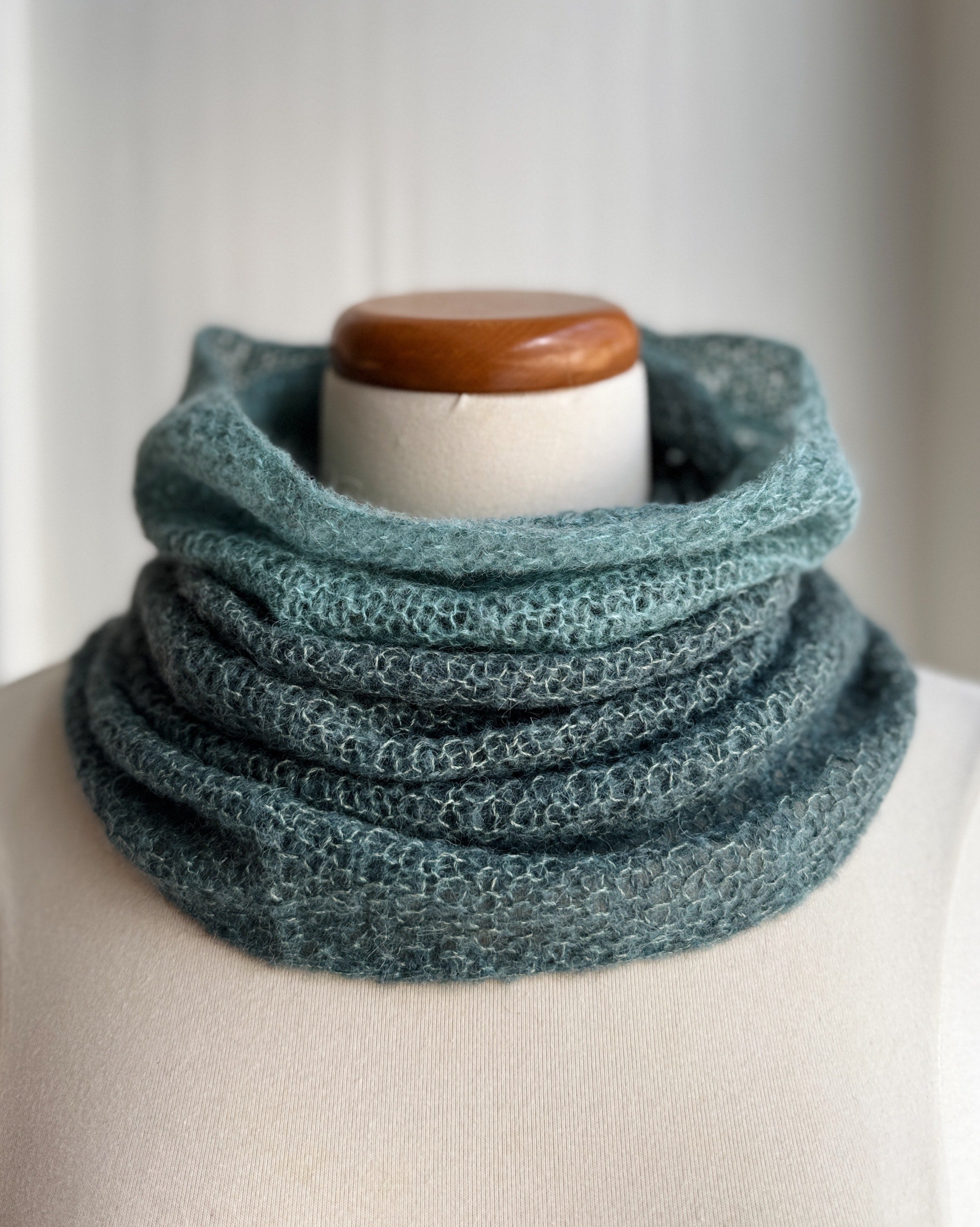 Genessee Street Cowl